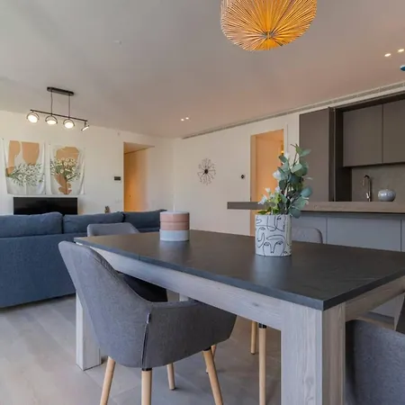 Riverside Delight Apartman *