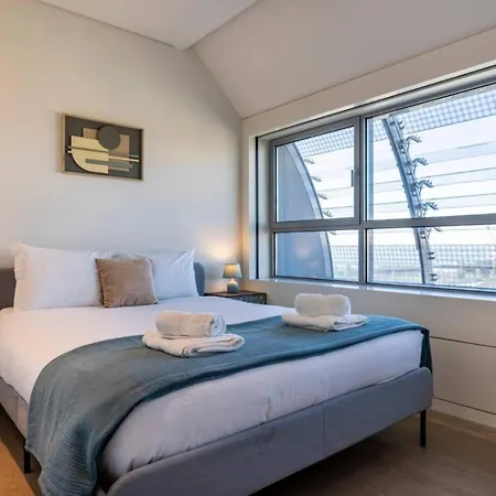 Riverside Delight Апартаменти *