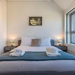 Апартаменти Riverside Delight