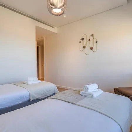 Riverside Delight Apartment *